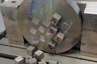 3D Titanteilen mittel Diamantdraht von der Grundplatte trennen